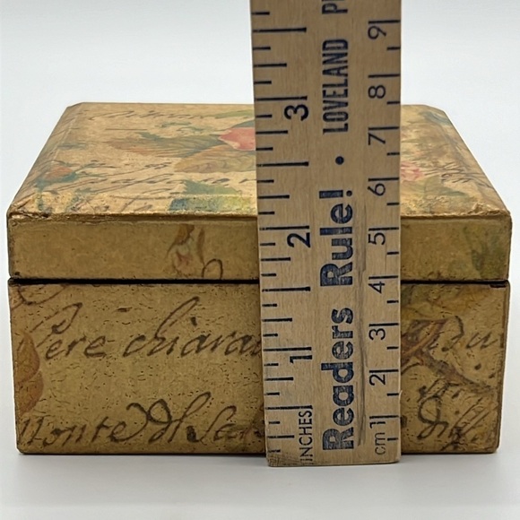 GOLDEN WOOD TREASURE BOX - Picture 4 of 6